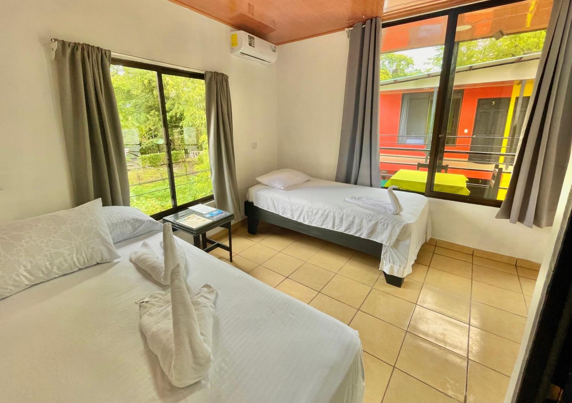 Carey Lodging Тортугеро Номер фото